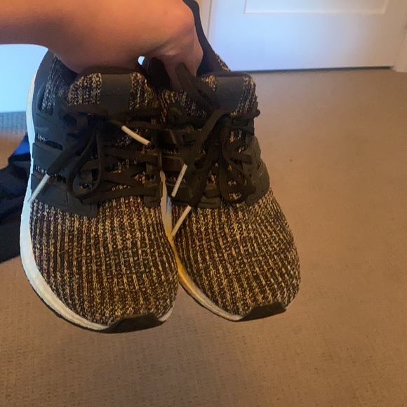 Very comfy kids shoes. - Picture 2 of 4